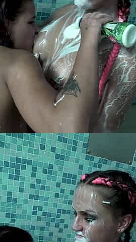 Girls Likes to Be Wet & Mesy