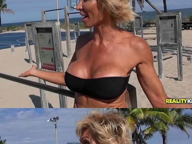 Hot mature slut follows him home for a great hardcore pounding