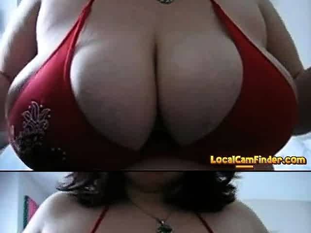Busty BBW Amateur in Bikini on Webcam
