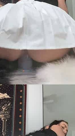 Brunette Solo Webcam Masturbation