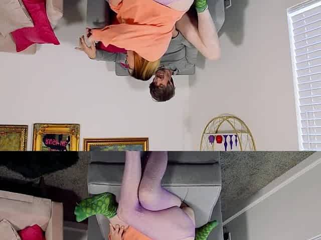 Cindy Cincinnati - Mad Little Whore Housewife Toys Pussy And Sucks Dick