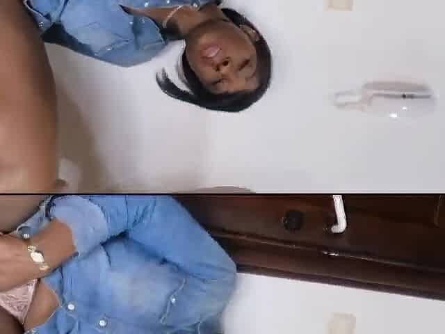 She was in heat and made me call to eat pussy