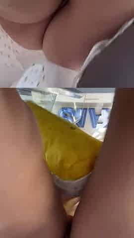 upskirt no panties pussy