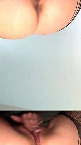Big ass webcam slut in black stockings squirting like