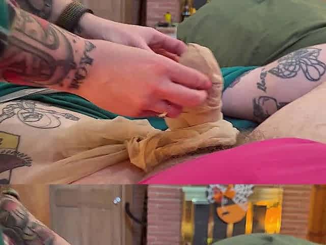 Nylon tugjob.