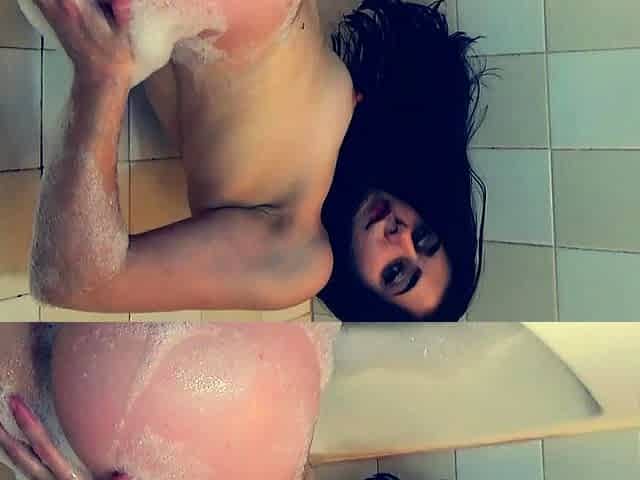 Sexy hottie Anetta Keys enjoys a solo toy masturbation