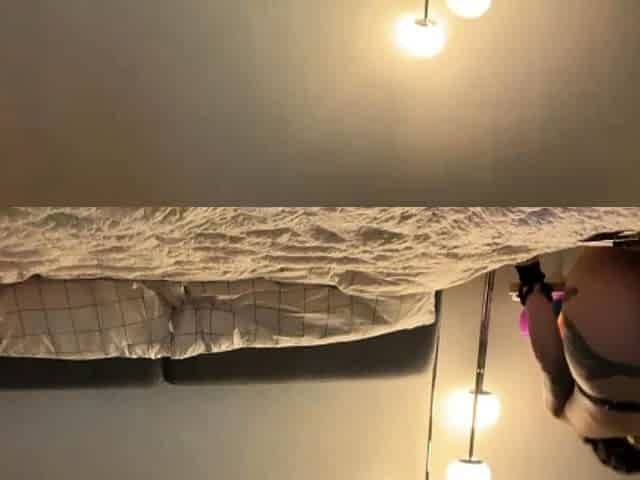 Close up amateur beauty uses her toy to masturbates