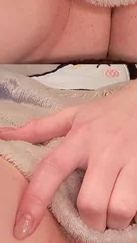 Passionate Hottie Masturbates Pussy and Gets Orgasm Close up
