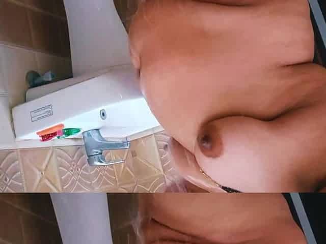 Desi Bhabhi Rocks on the Bed of Devar Secretly