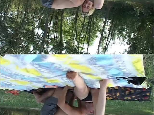 She Fuck by His Boyfriend with Big Cock in the Park