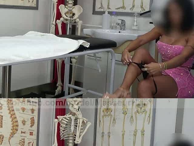 Horny masseur fucks the gorgeous girl in the massage parlor