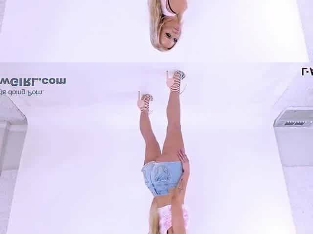 Aspiring blond model gets screwed at a modeling try-out
