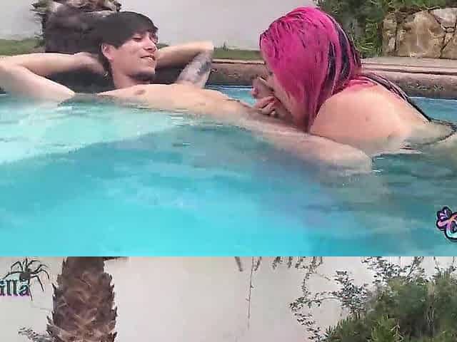 Wonder Hunk bangs the Chilean Aunt Cogollo in the pool, in the butt