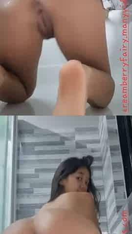 Extra Small Pee and wet ass riding