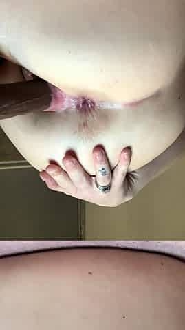 Amateur brunette chick toying her ass and pussy on webcam