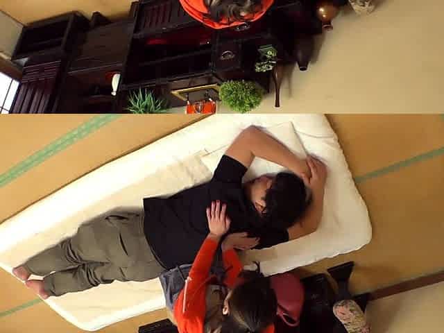Japanese MILF provides massage with happy ending