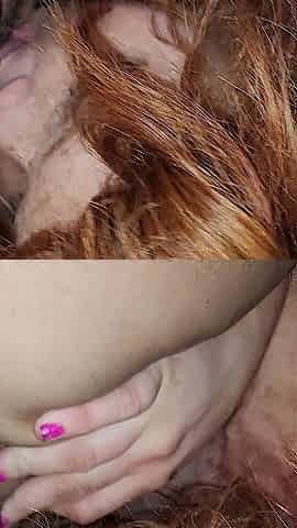 Hawt redhead eats guy vagina