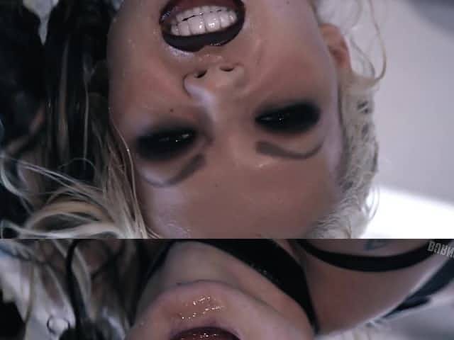Slutty goth babe Barbie Sins squirts as she gets ass fucked