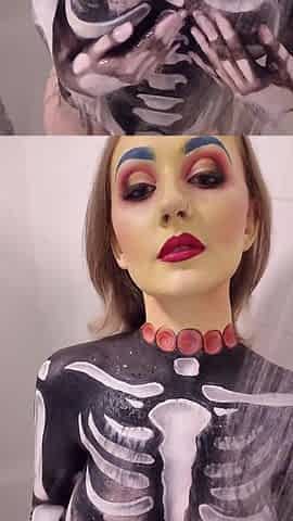 Skeleton Bodypaint Shower & Tit Play