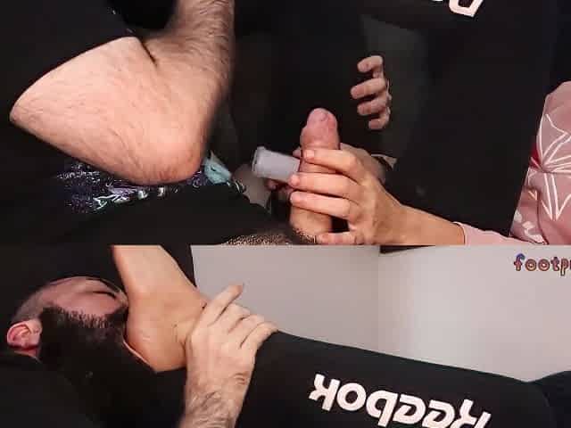 Cute Teen 18+ Girl Enjoys Foot Fetish