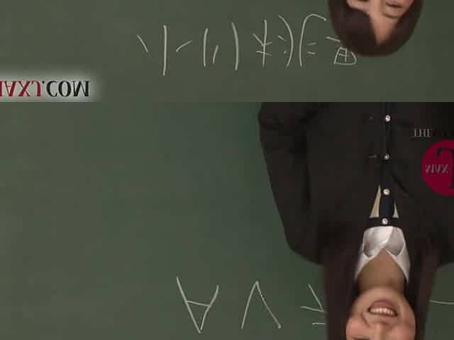 Asian Chick Shows Of Her Hairy Pussy In The Classroom - AsianHappyEnding
