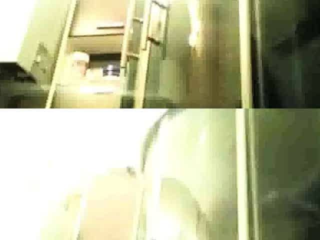 Stepdaughter 25 spied on in shower (gorgeous body)