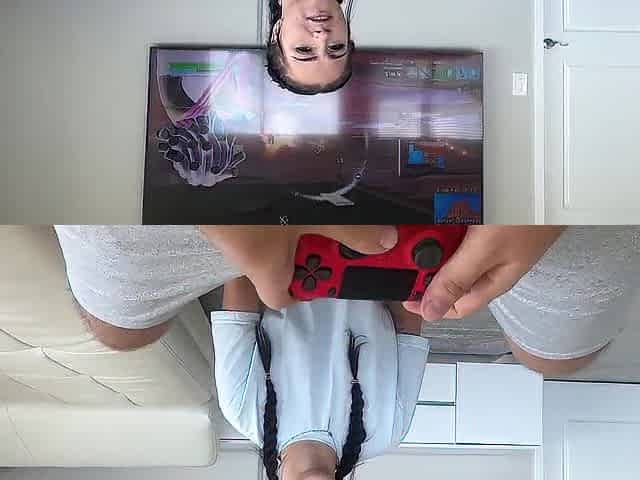 Gamer Hunk Gets Fortunate Creampie