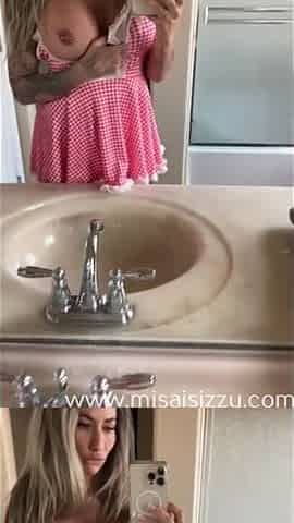 This ass cant keep it still