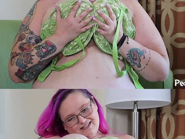 Sara Star Oily Titty JOI