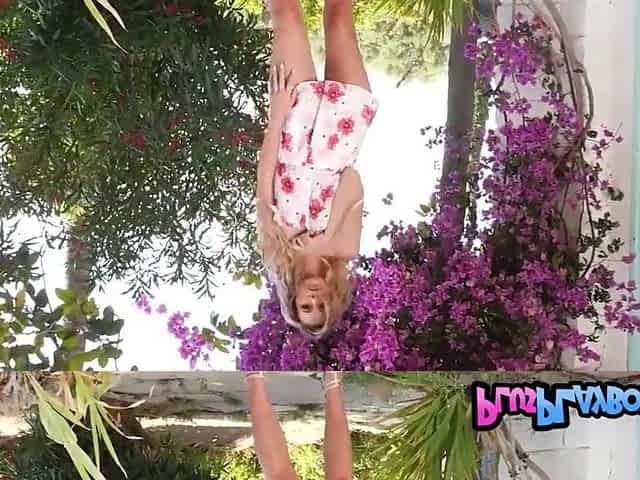 Large melons ebony mother I'd like to fuck Jenna Foxx exposing breathtaking body after striptease