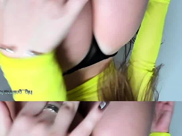 Beauty plays with her ass charming_girls