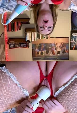 Close up MILF masturbation