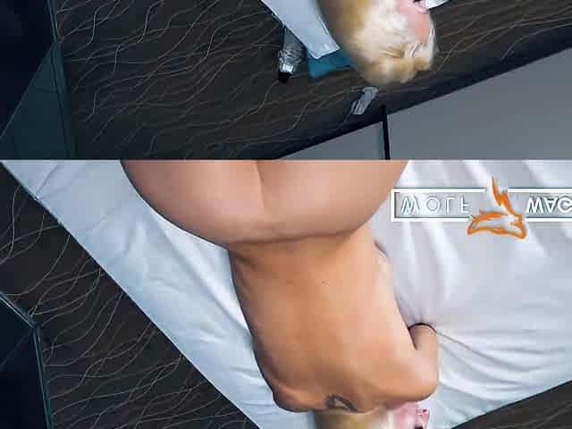 Sex Date: Hot Blonde Milf Babe