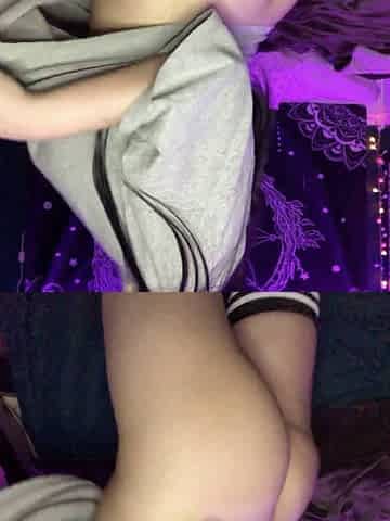 emo chick not wearing undies