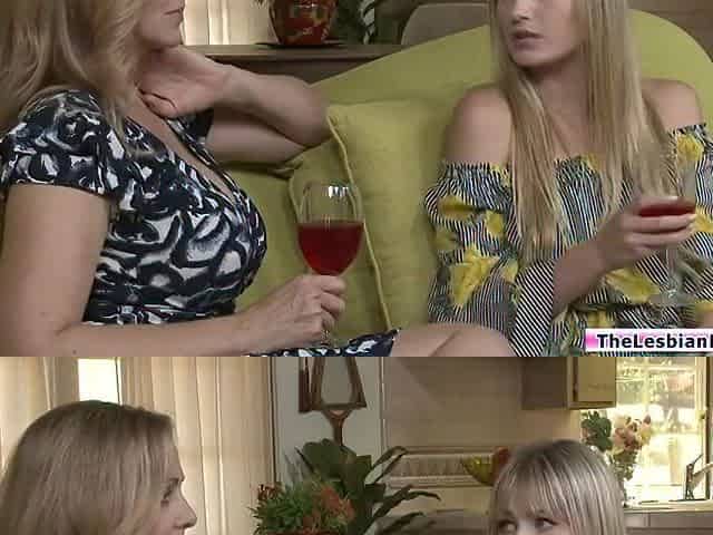 Lesbian Teen 18+ Loves Fucking Big Tits Milf