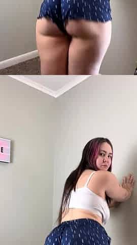 Mature BBW solo posing on webcam