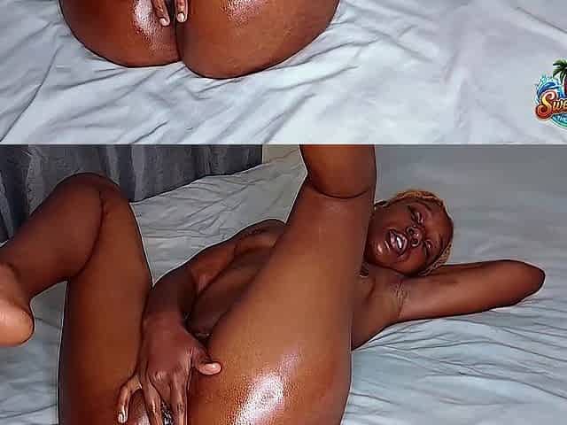 My Constricted Cunt is having an climax from a Beefy Fingering and a Vibrator