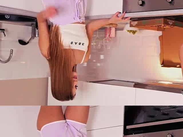 Home porn of eighteen-year-old student beauty with courier, that guy added his cum to her pizza.
