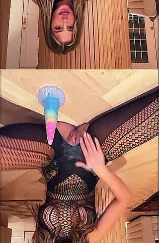 Massive Unicorn horn sex-toy made her squirt