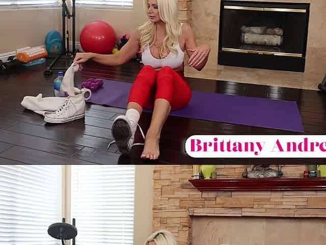 Naked Brittany Andrews Needs To Strech Her Big Ass With A Doggy Pose!