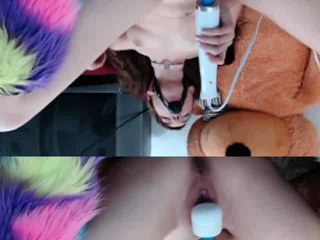 Amateur young teen solo masturbation on her livingroom