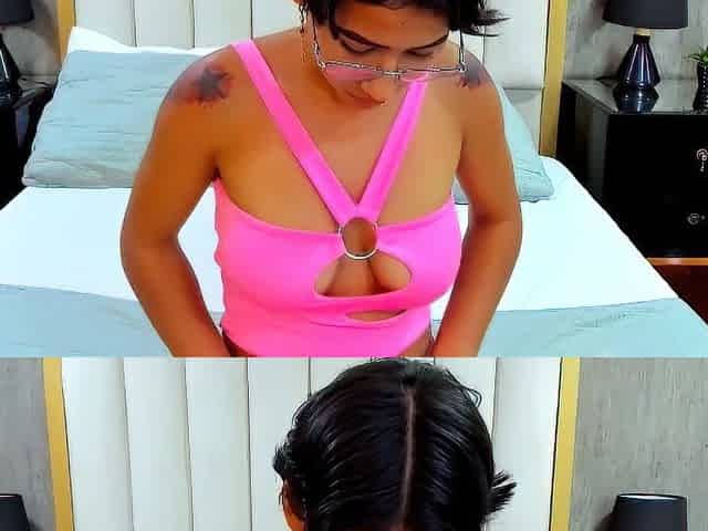 Brunette Couch Webcam Solo Fun Masturbating
