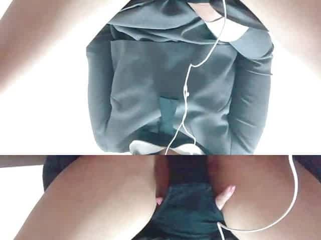 "Cute girl masturbating and coming with an extremely thick toy."