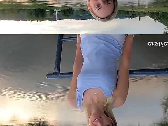 Blondine Micky M Macht Es Sich Mit Vibrator Auf Einer Blumenwiese
