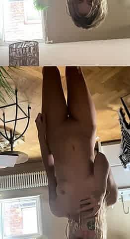Big boob brunette masturbates on webcam