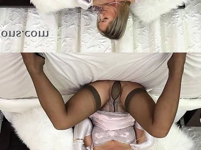 Mature blonde in stockings dildos her sweet cunt