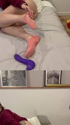 Playing with my feet and booty in my red days?