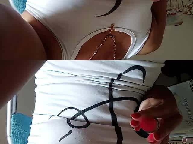 Vieni a leccami in ginocchio la figa???? uso hot toys Aiersha