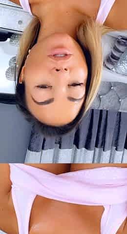 amateur blonde solo webcam