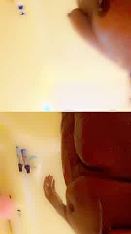 Large booty cums over and over
